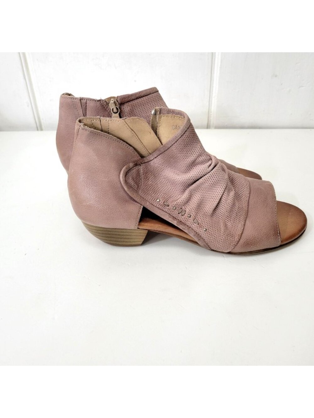 Miz Mooz Women's Canterbury Leather Peep Toe Ankle Booties Size 9.5/40
